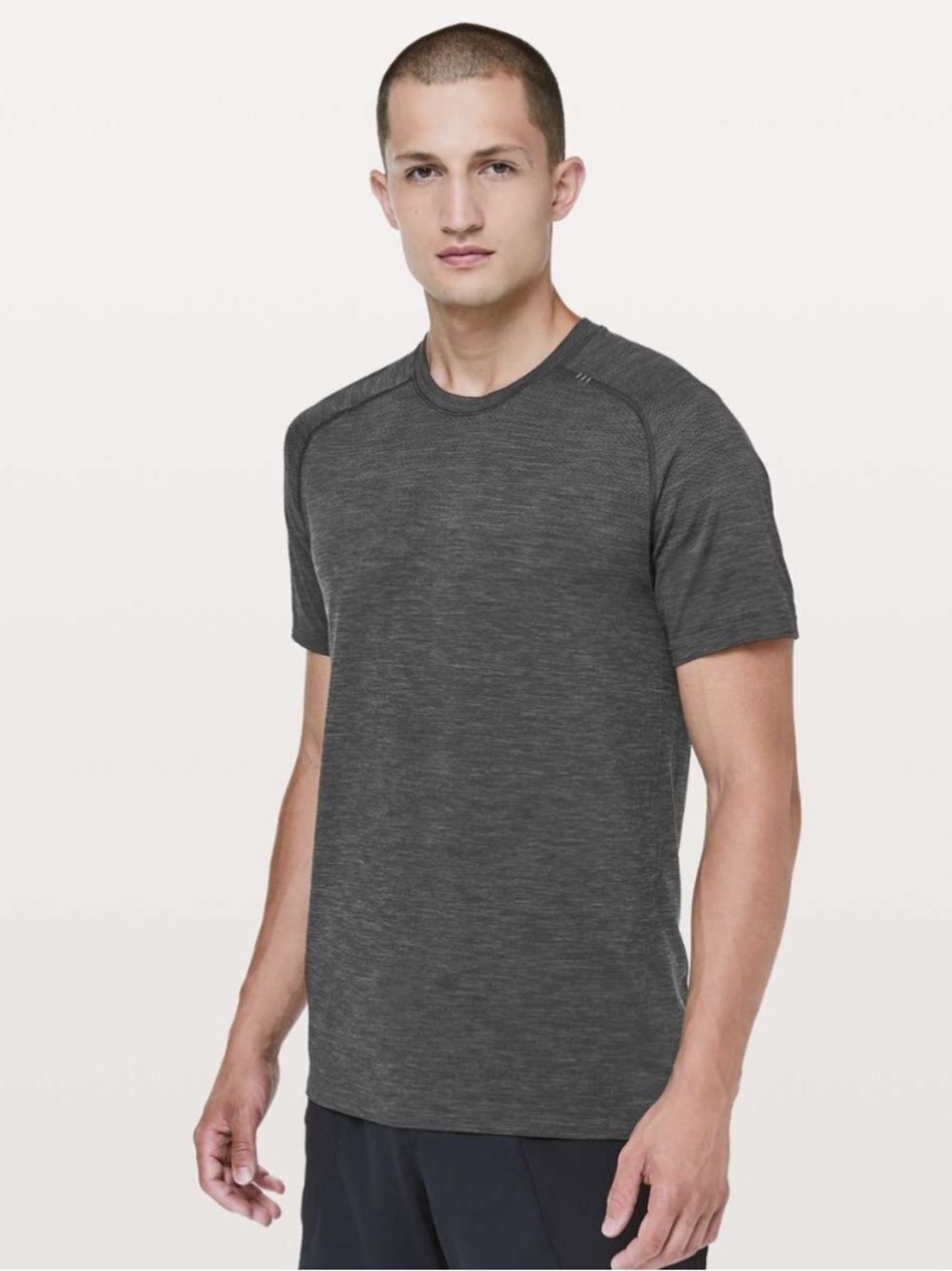 Lululemon Metal Vent Tech Short Sleeve
Deep Coal / Black size XL